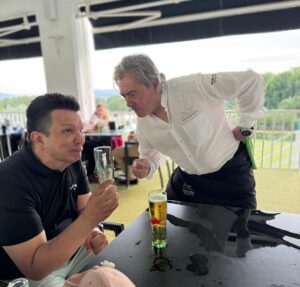 Heineken llega a Altorreal y dura lo que un vaso en manos del Doc