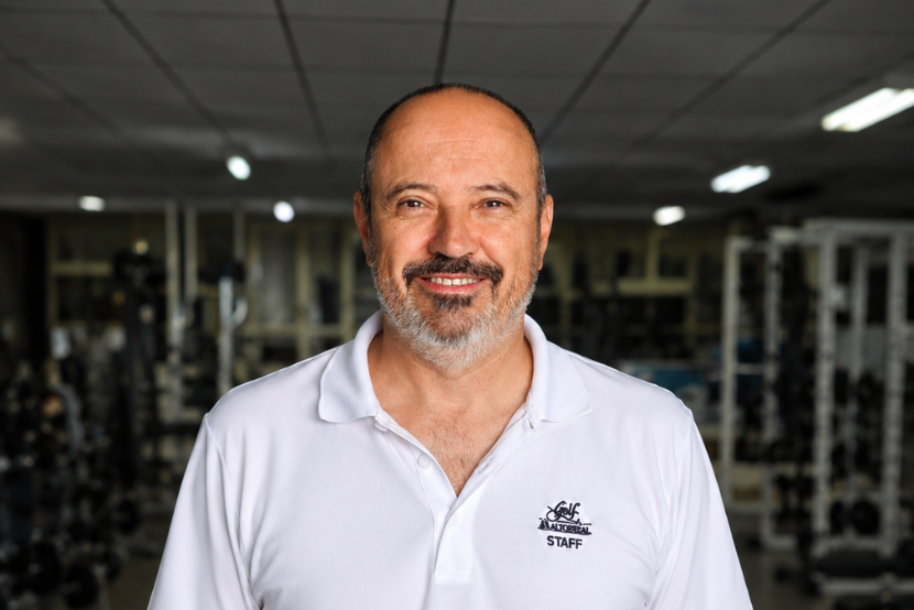 Antonio, caddie master y leyenda del club, cuelga los guantes: hoy se jubila el «Cuatro Nombres» de Altorreal